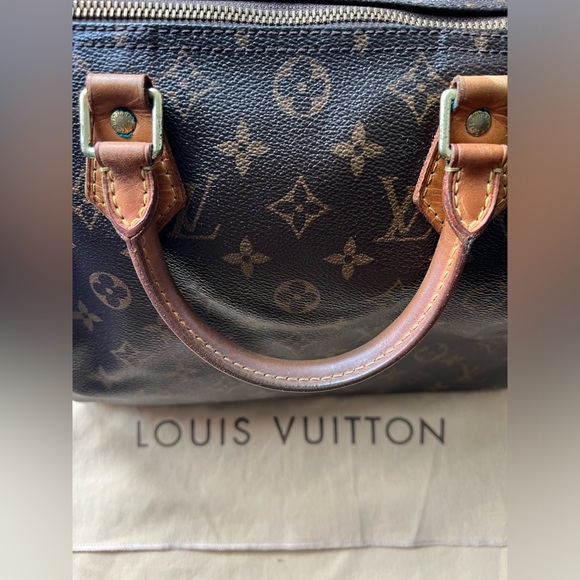 Authentic Vintage Monogram Louis Vuitton Speedy 30 - Picture 5 of 13
